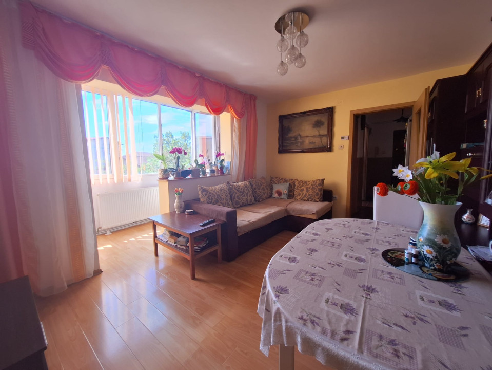 Apartament 2 camere, semidecomandat, 52mp, zona Girocului