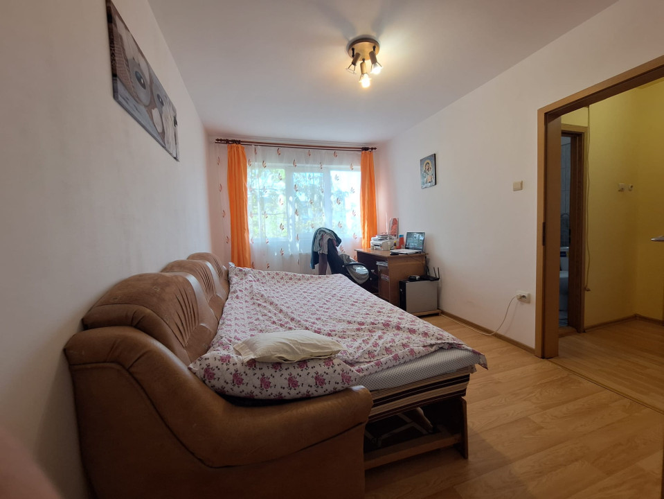 Apartament 2 camere, semidecomandat, 52mp, zona Girocului