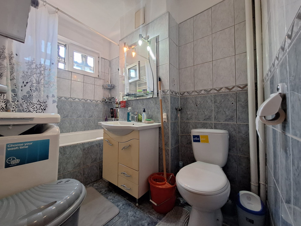 Apartament 2 camere, semidecomandat, 52mp, zona Girocului