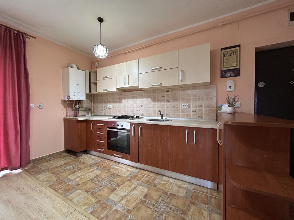 Apartament 2 camere open-space, etaj 1, zona centrala, Giroc 