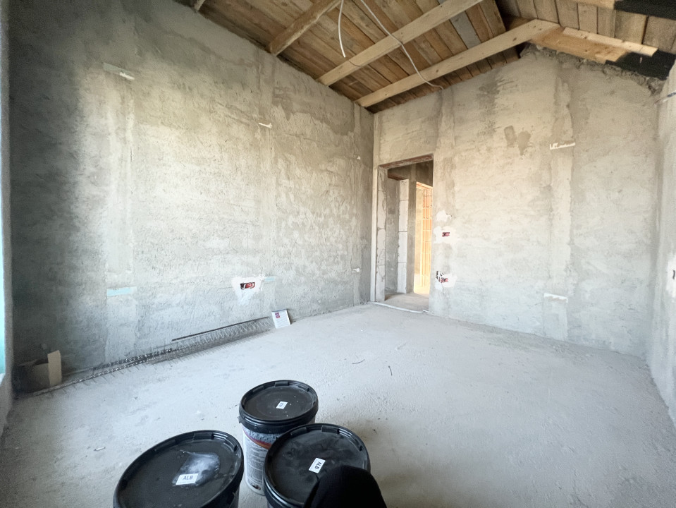 Casa Individuala, 101mp utili, Teren 570mp, 5 camere - Giarmata