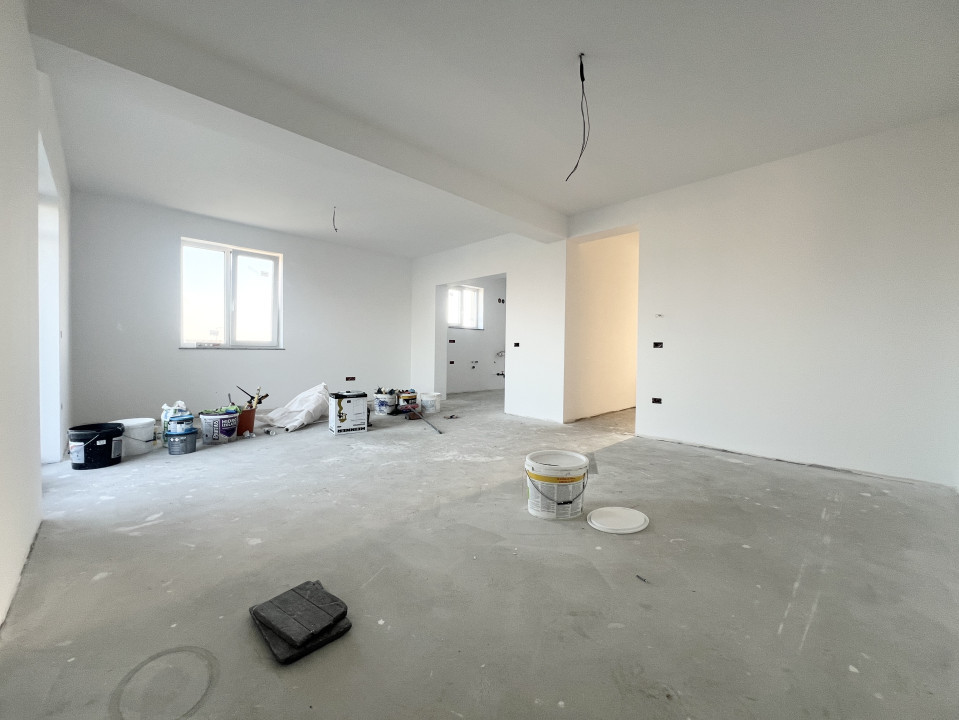 Duplex, 130mp utili, 250mp teren, 4 Camere, Constructie Noua -  Giarmata