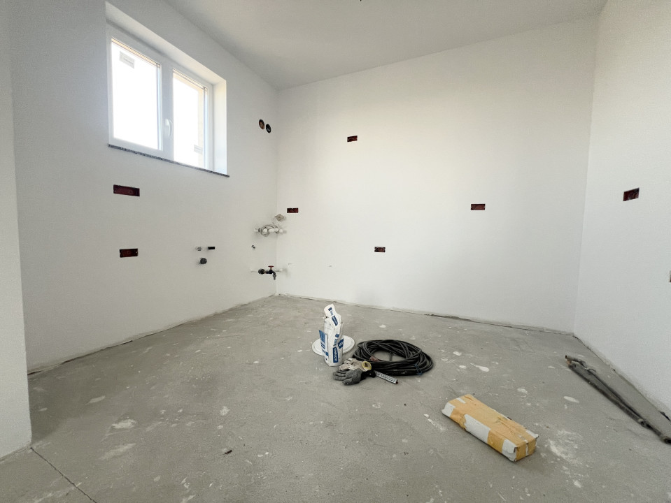 Duplex, 130mp utili, 250mp teren, 4 Camere, Constructie Noua -  Giarmata