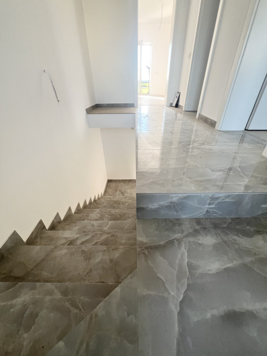 Duplex 5 camere, 107mp, 302mp teren, constructie noua -  Giarmata