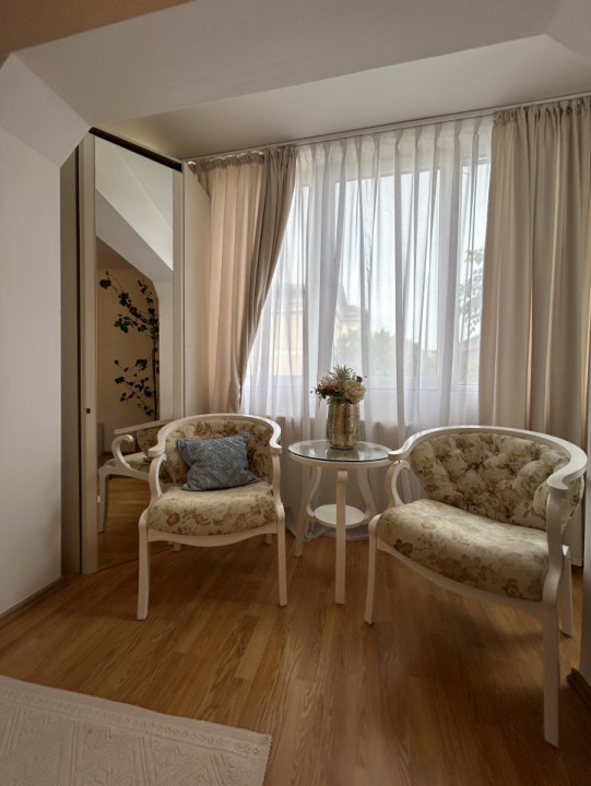 Apartament 4 camere, 90mp utili, 2 balcoane, etaj 3/4, zona Soarelui