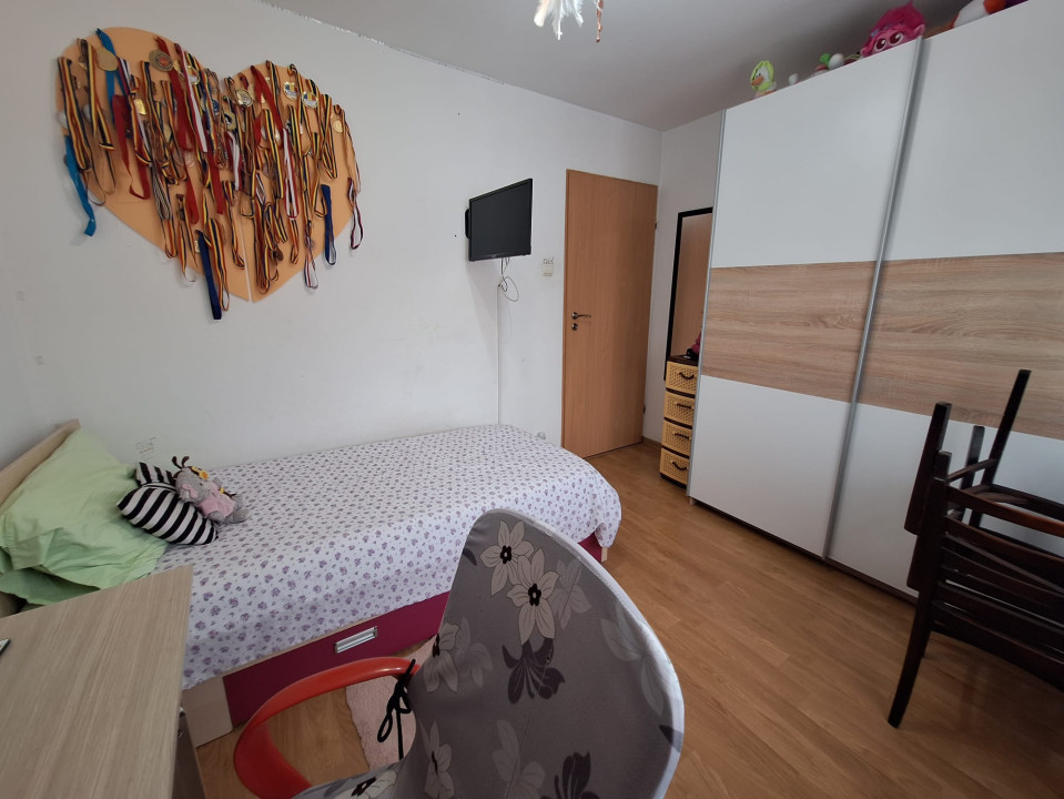 Apartament 2 camere, semidecomandat, 49 mp, zona Buziasului