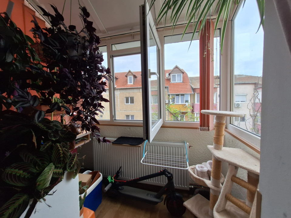Apartament 2 camere, semidecomandat, 49 mp, zona Buziasului