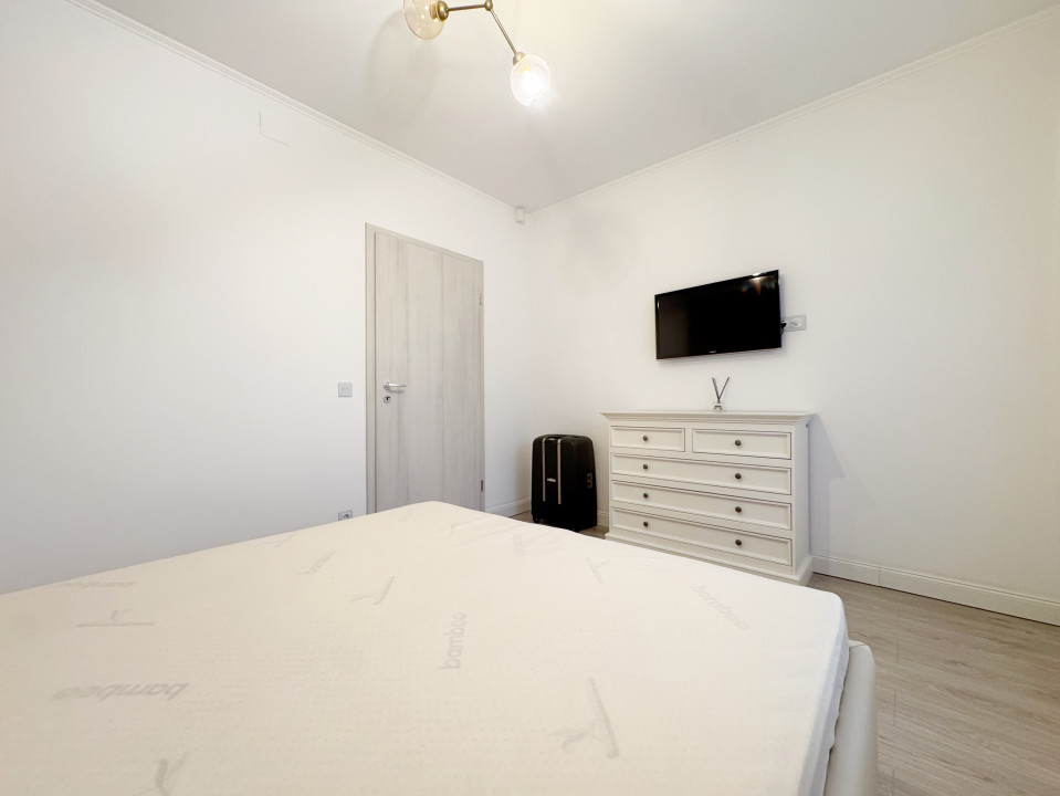 Apartament 3 camere, 75mp utili + terasa 11 mp, 2 bai -Giroc 