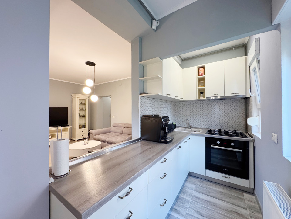 Apartament 3 camere, 75mp utili + terasa 11 mp, 2 bai -Giroc 