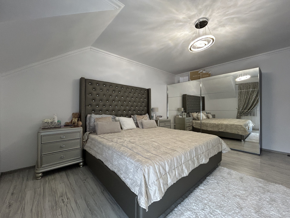 Duplex 4 camere, 113mp utili, 320mp teren, P+M, zona -Mosnita Noua