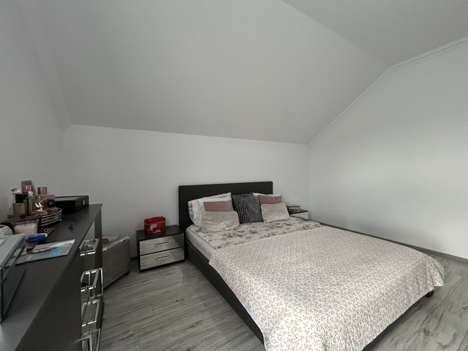 Duplex 4 camere, 113mp utili, 320mp teren, P+M, zona -Mosnita Noua