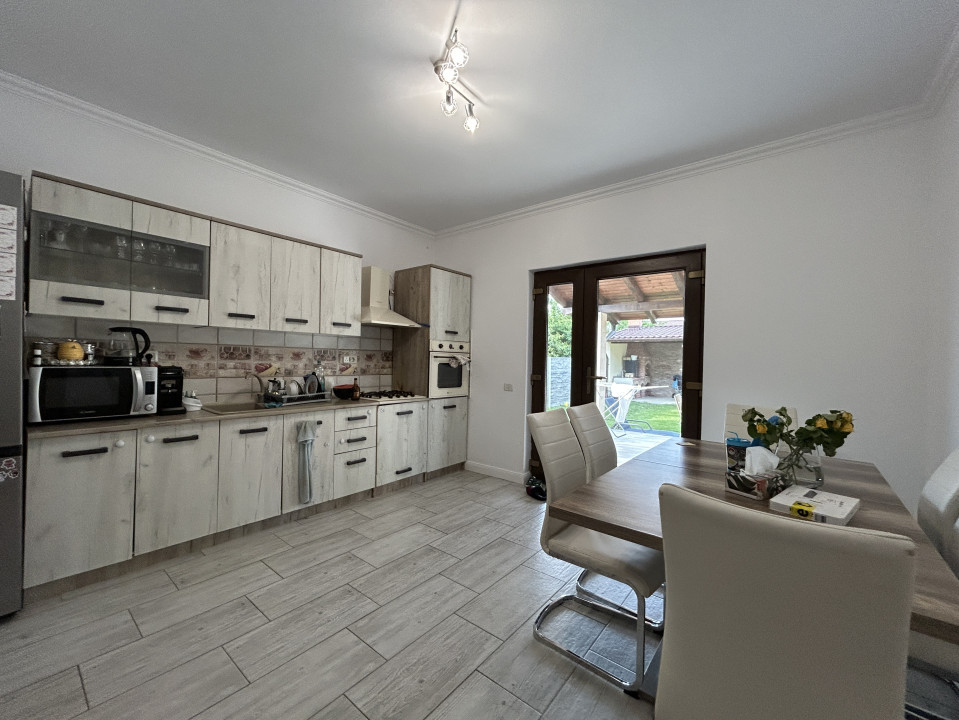 Duplex 4 camere, 113mp utili, 320mp teren, P+M, zona -Mosnita Noua