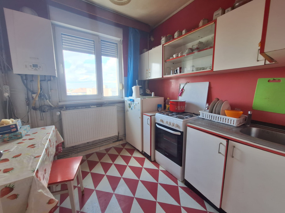 Apartament 2 camere, decomandat, 50mp, pozitie excelanta zona Spitalul Judetean