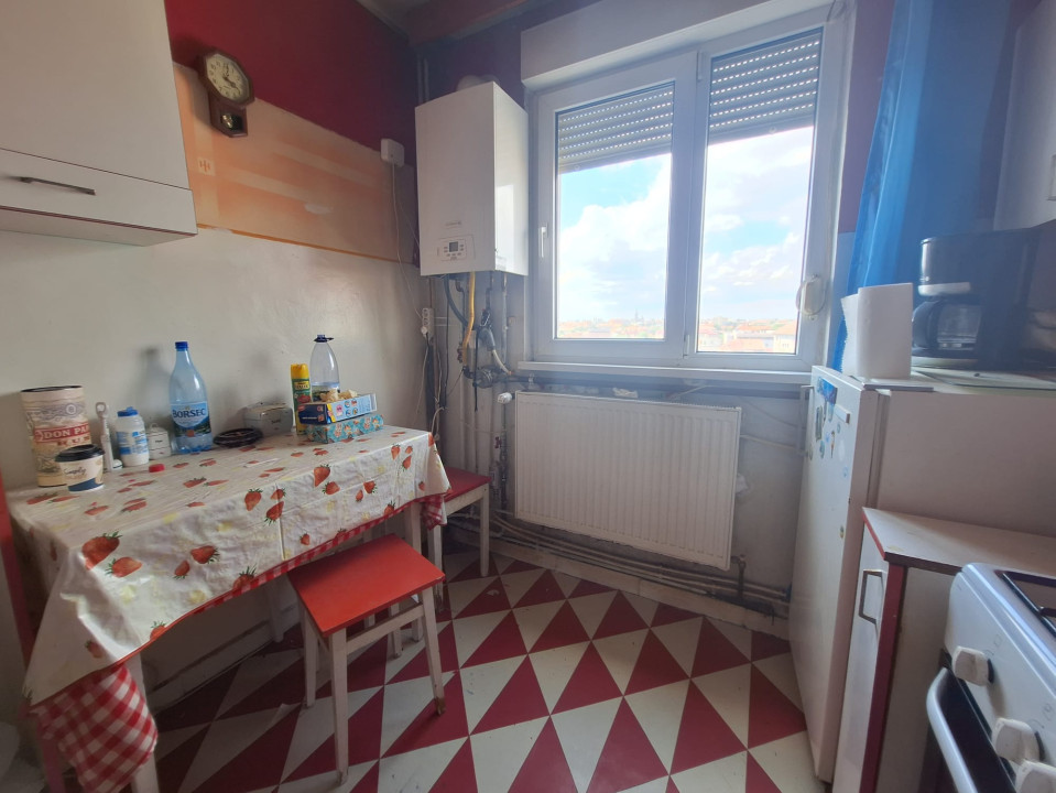 Apartament 2 camere, decomandat, 50mp, pozitie excelanta zona Spitalul Judetean