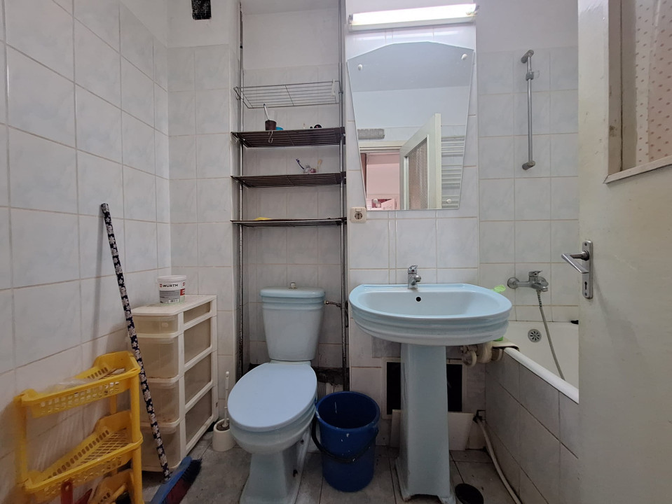 Apartament 2 camere, decomandat, 50mp, pozitie excelanta zona Spitalul Judetean