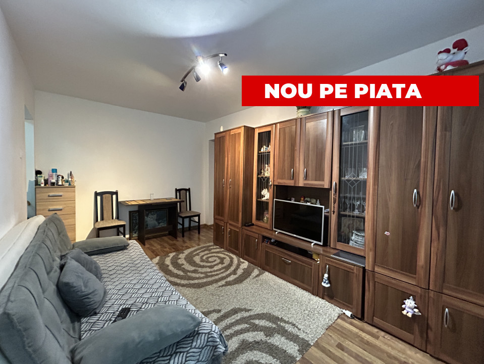 Apartament 3 camere, semidecomandat, etajul 3/4, zona P-ta Doina