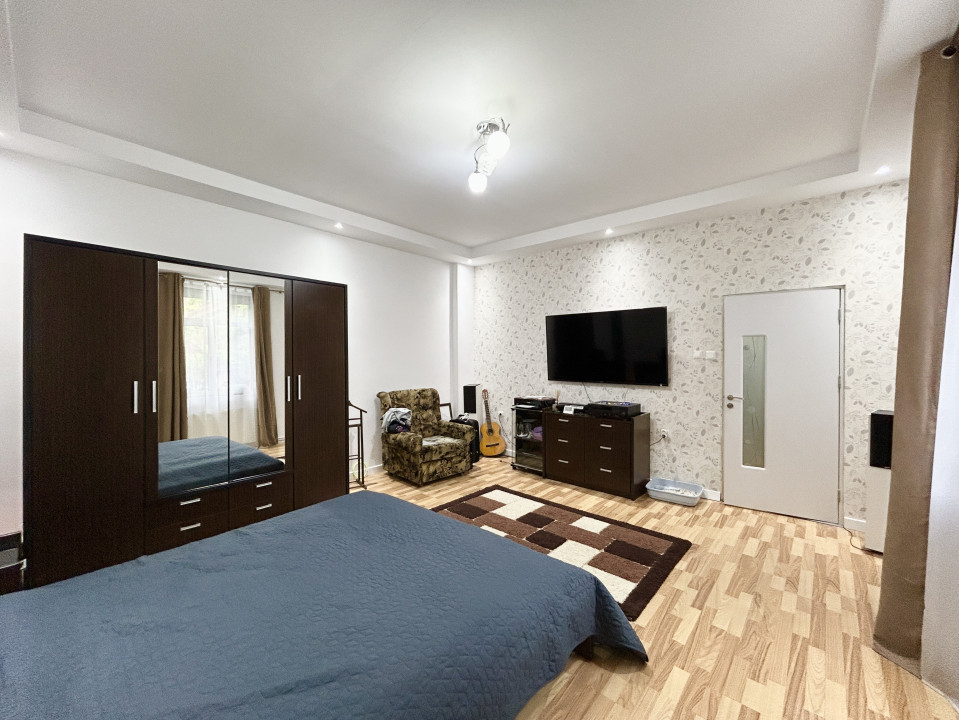 Apartament 3 camere, semi-decomandat, 91mp utili, 2 bai, Parter - Central