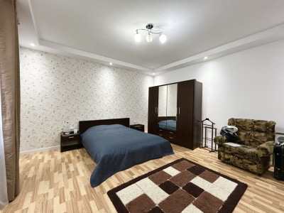 Apartament 3 camere, semi-decomandat, 64mp utili, 2 bai, Parter - Central