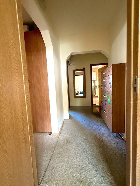 Apartament 3 camere, 70mp utili, etaj 4, acoperis de tigla - Aradului