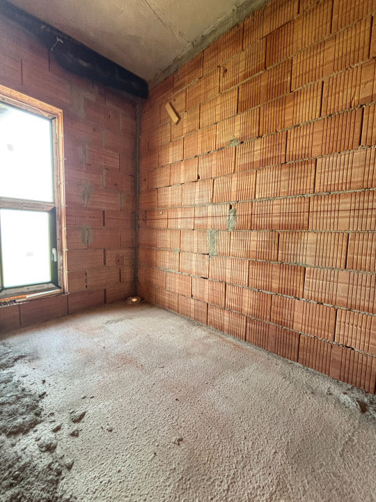 Duplex 4 camere, 113 mp utili, toate utilitatile - in Giroc