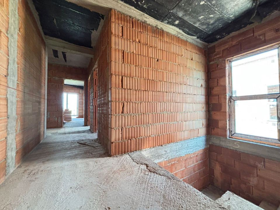 Duplex 4 camere, 113 mp utili, toate utilitatile - in Giroc