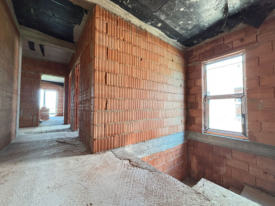 Duplex 4 camere, 113 mp utili, toate utilitatile - in Giroc