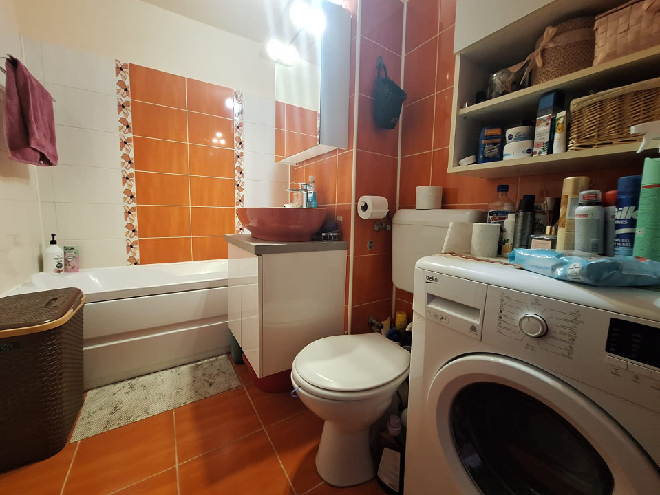 Apartament 2 camere, decomandat, 56 mp, etaj 1, zona Shopping City