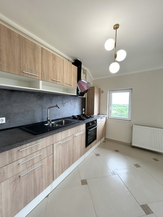 Apartament 2 camere, semidecomandat, 64mp utili, pod amenajat, zona Dambovita 