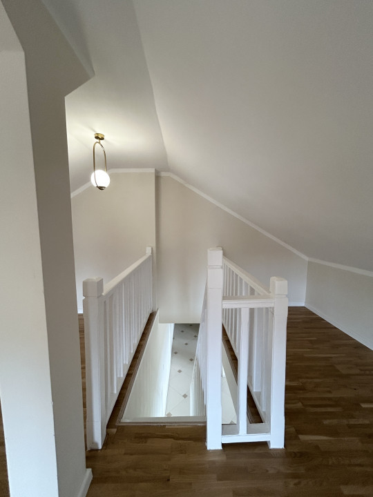 Apartament 2 camere, semidecomandat, 64mp utili, pod amenajat, zona Dambovita 