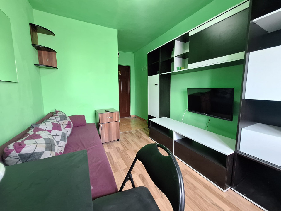 Garsoniera practica, 14mp, etaj 2-Complexul Studentesc - ideal pentru investitie