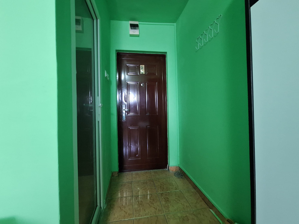 Garsoniera practica, 14mp, etaj 2-Complexul Studentesc - ideal pentru investitie