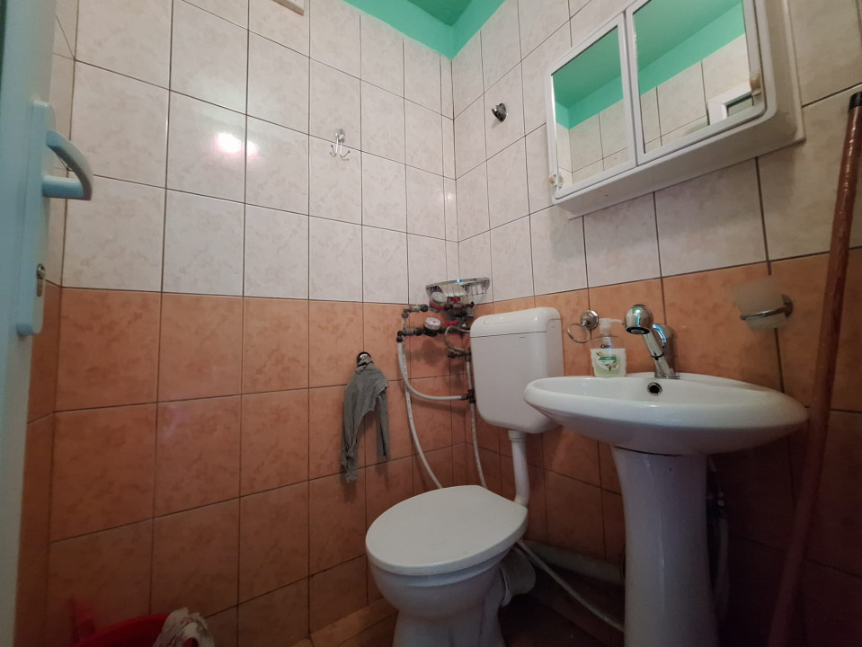Garsoniera practica, 14mp, etaj 2-Complexul Studentesc - ideal pentru investitie