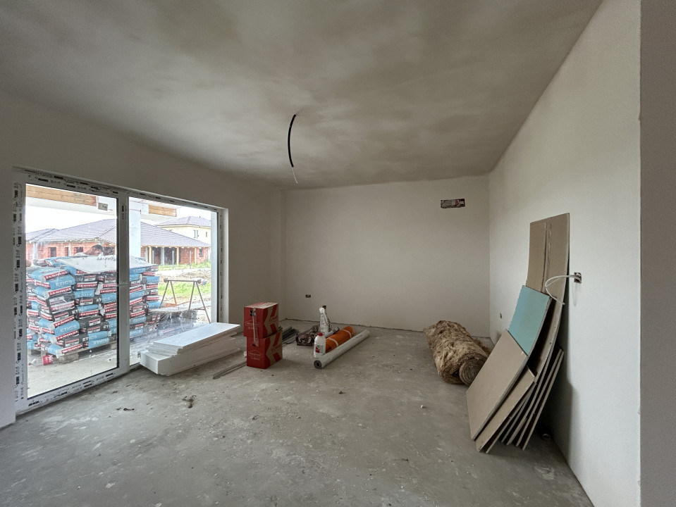 Duplex 4 camere, P+E, 132mp utili, 308mp teren in Sag