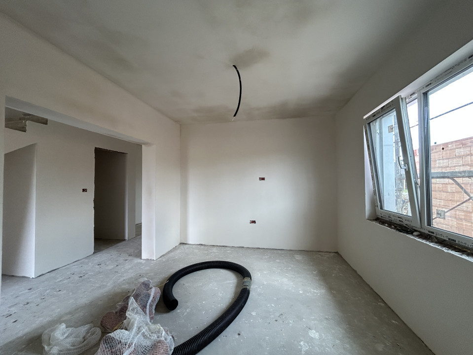Duplex 4 camere, P+E, 132mp utili, 308mp teren in Sag