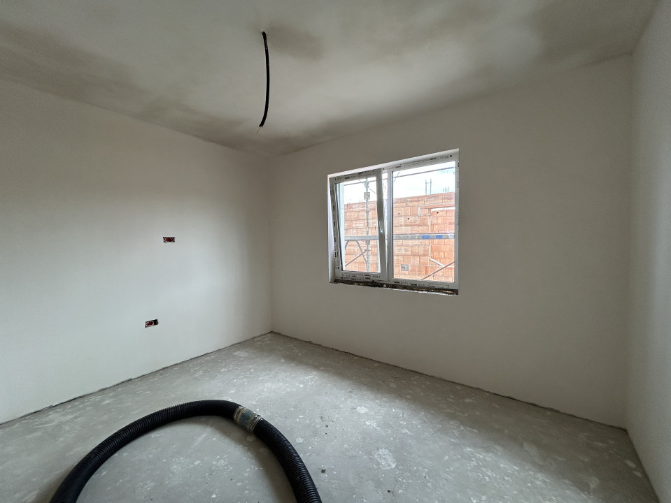 Duplex 4 camere, P+E, 132mp utili, 308mp teren in Sag