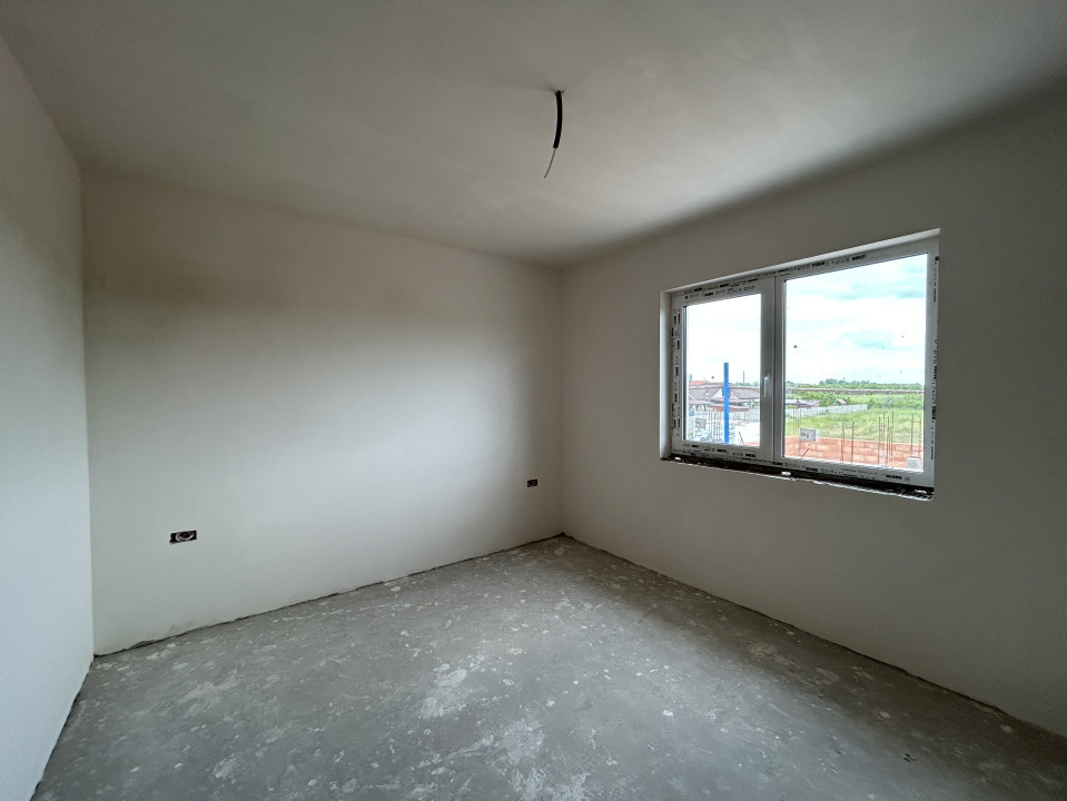 Duplex 4 camere, P+E, 132mp utili, 308mp teren in Sag