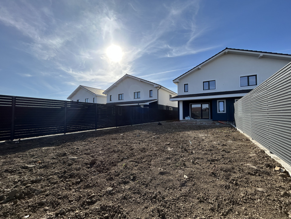 Duplex 4 camere, P+E, 132mp utili, 308mp teren in Sag