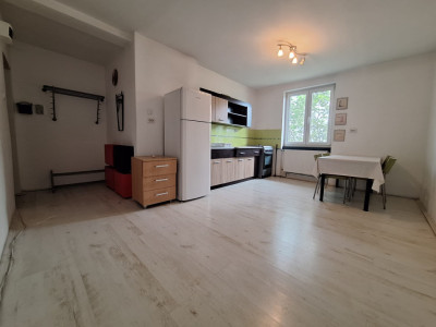 Apartament spatios si confortabil, 2 camere, semidecomandat, 52 mp - Complex