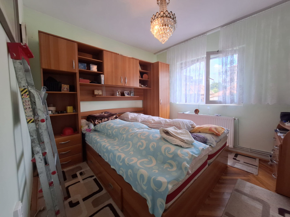 Apartament spatios cu 3 camere, decomandat, 72 mp, Complexul Studentesc