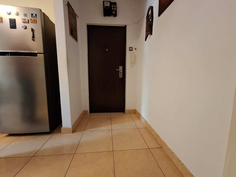 Apartament spatios cu 3 camere, decomandat, 72 mp, Complexul Studentesc