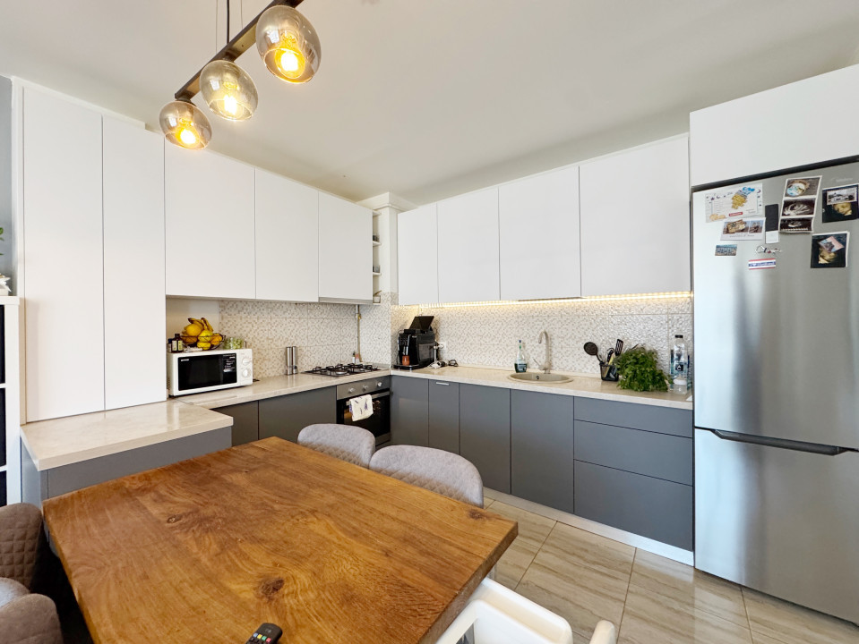 Apartament 2 camere 53mp utili + balcon 8mp, Lift  -Zona ESO, Giroc