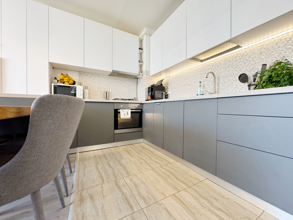 Apartament 2 camere 53mp utili + balcon 8mp, Lift  -Zona ESO, Giroc