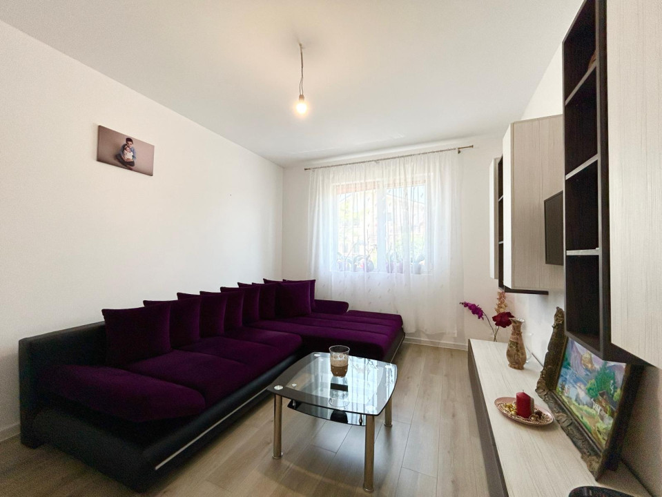 Apartament 2 camere, decomandat, curte 200 mp, parter,  Giroc